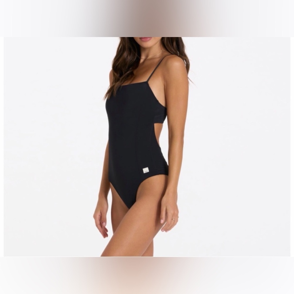 Vuori Women’s Dune One Piece Swim 💥 OUT OF STOCK💥 size XS  Black